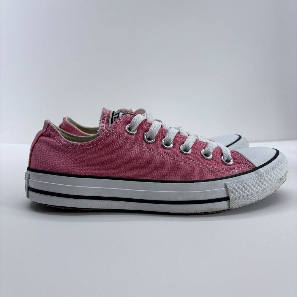 Converse Chuck Taylor All Star Unisex Pink Sneakers Shoes -‎ Women 6, Men 4 EUC